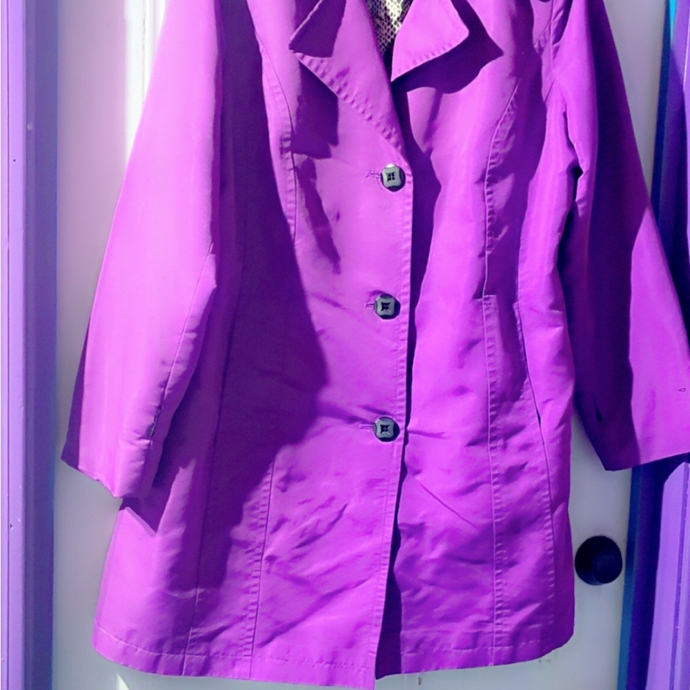 ✨ Chic Purple Trench Coat with Stylish Button Details ✨